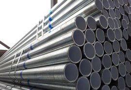 鋼塑鋼管與無(wú)縫鋼管的特性與應(yīng)用對(duì)比